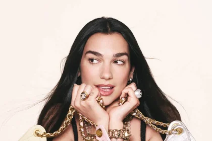 Dua Lipa un Jennie Chanel kampaņa 25a