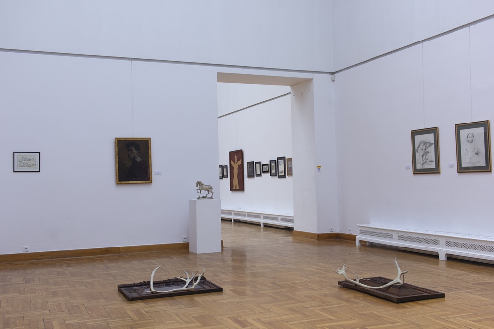 Nekārtīga pils. Franciszek Starowieyski atkal Krakovā - izstādes dokumentācija