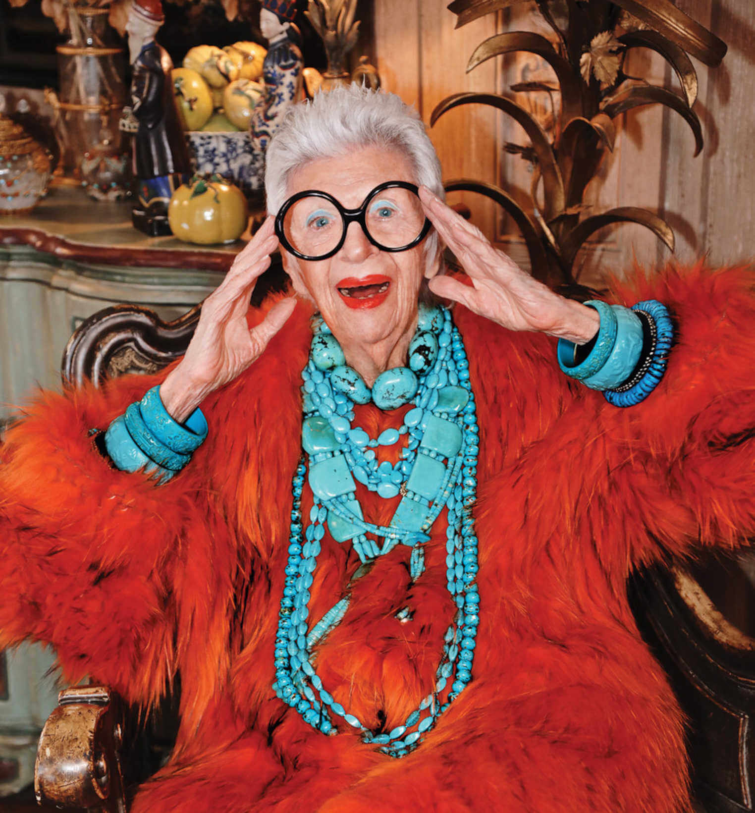 Iris Apfel suvenīru izsole1
