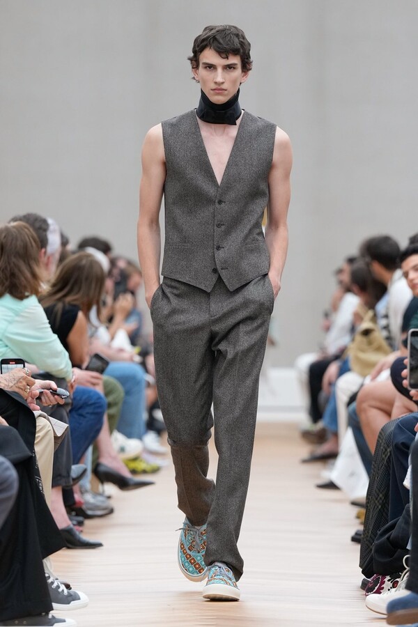 Džonatans Andersons priek&scaron; Dior10