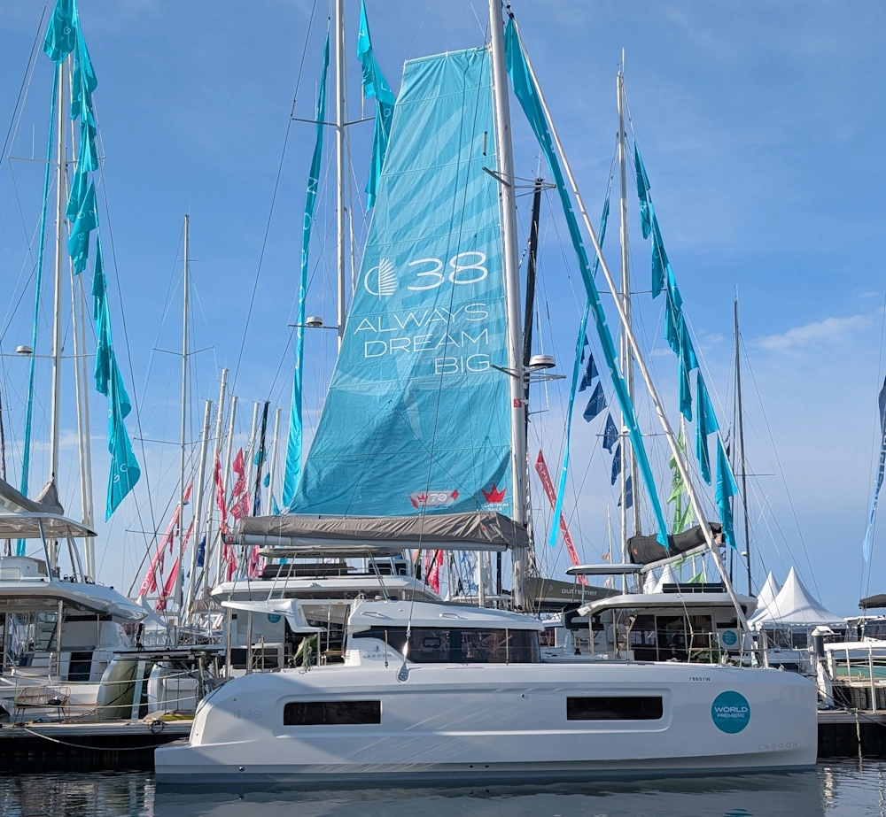 Zaglowe4 katamarāni