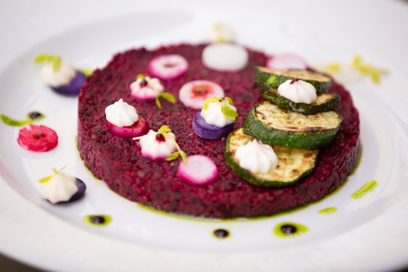 Manor House vegānu ēdienkarte 2024 76