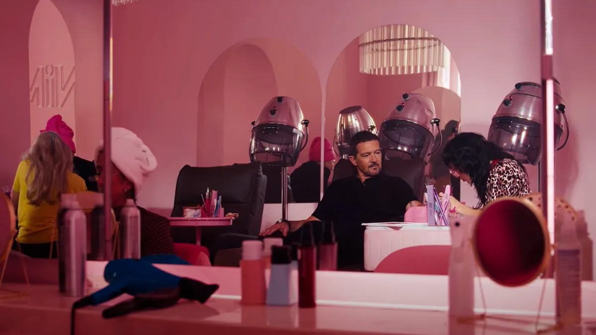 Mercedes Benz Antonio Banderass