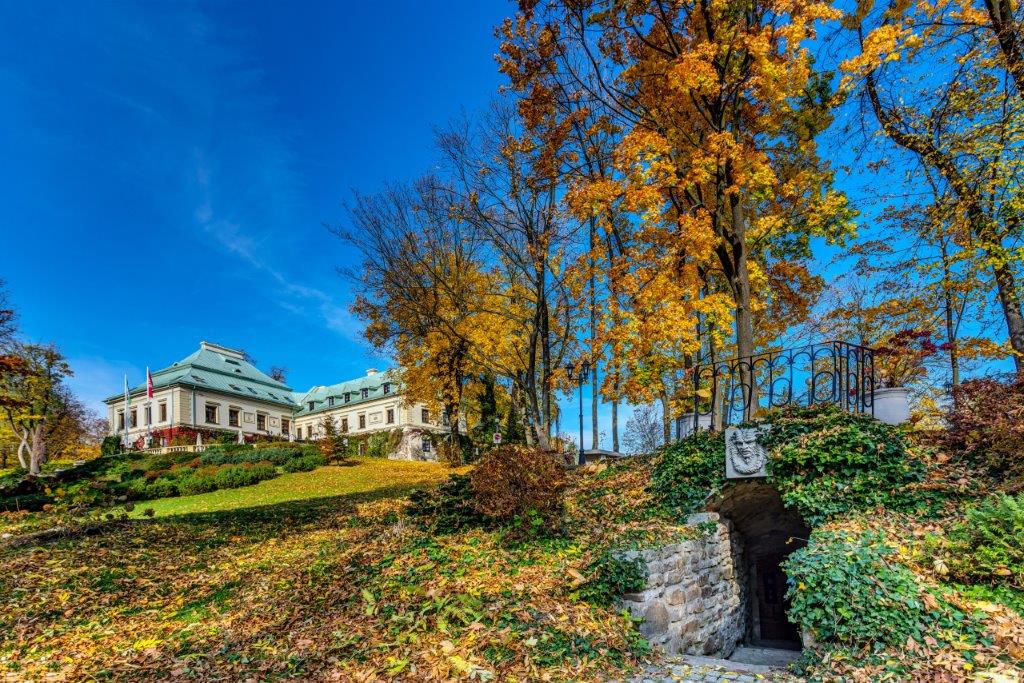 Odrowąż pils rudenī