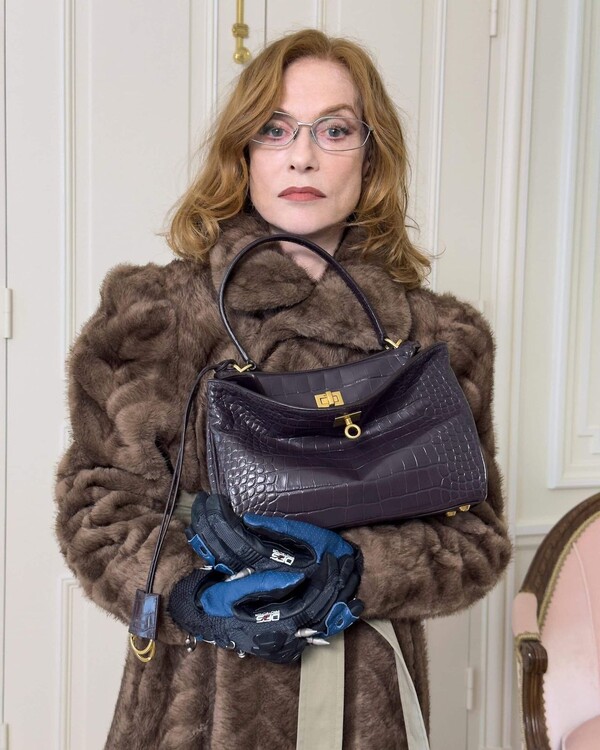 Balenciaga kampaņa ar Klaudiju Šīferi11