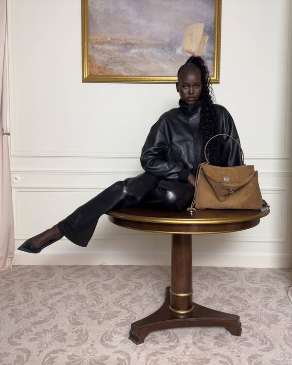 Balenciaga kampaņa ar Klaudiju Šīferi5