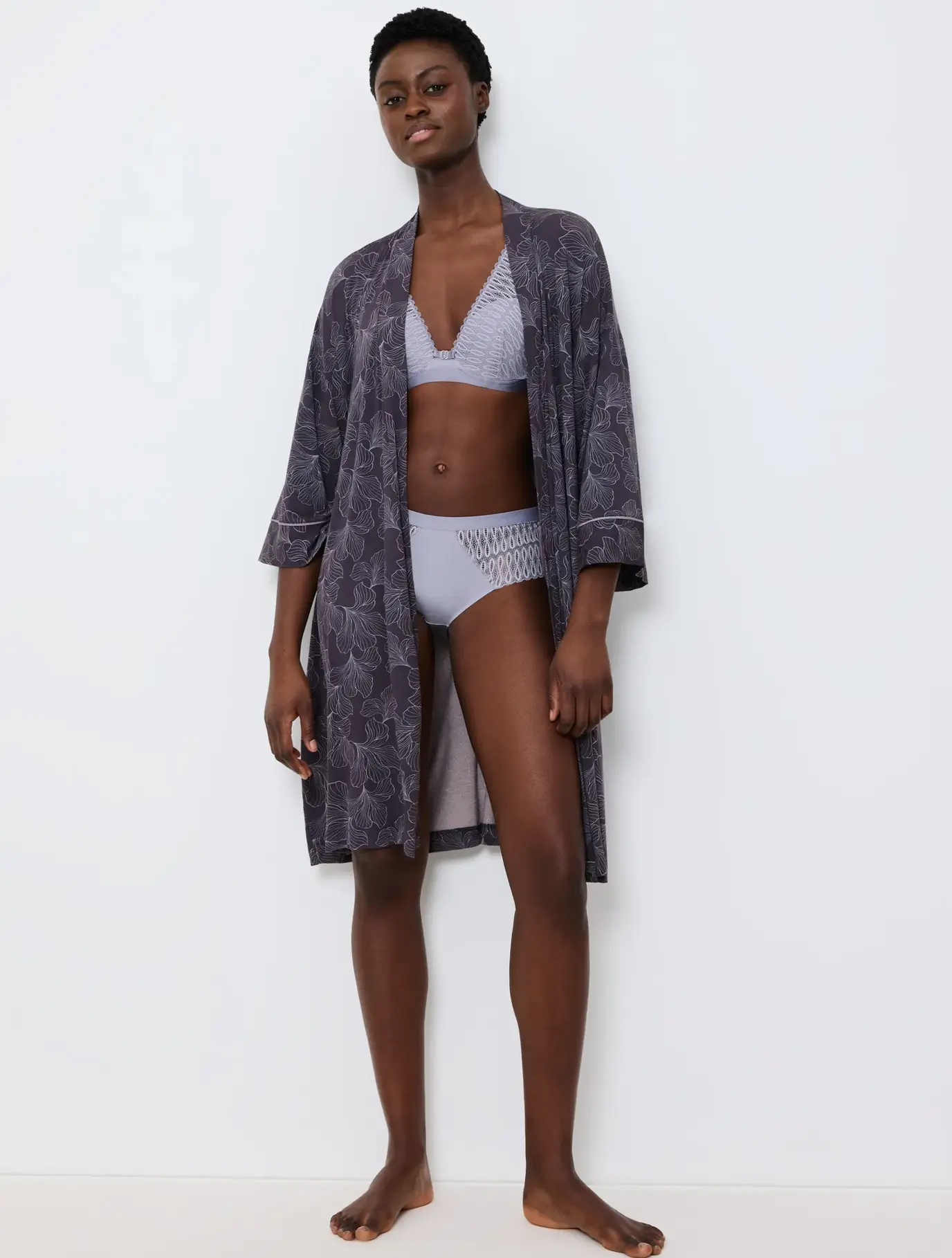 Grezns dāmu peldmētelis2