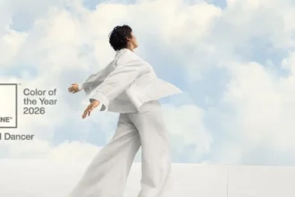 251205 Pantone Gada Krasa Zurnals Big