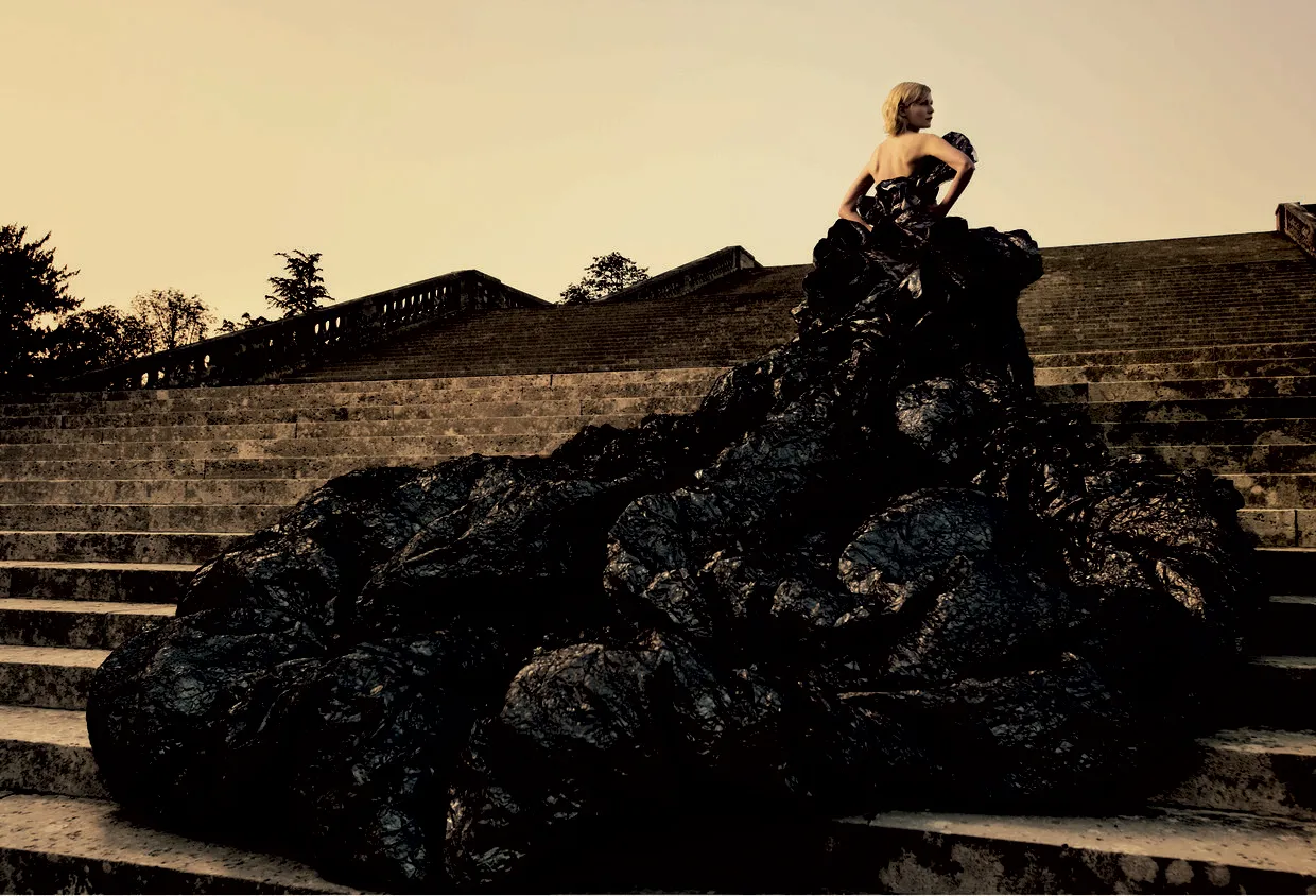 10 John Galliano labākie tērpi