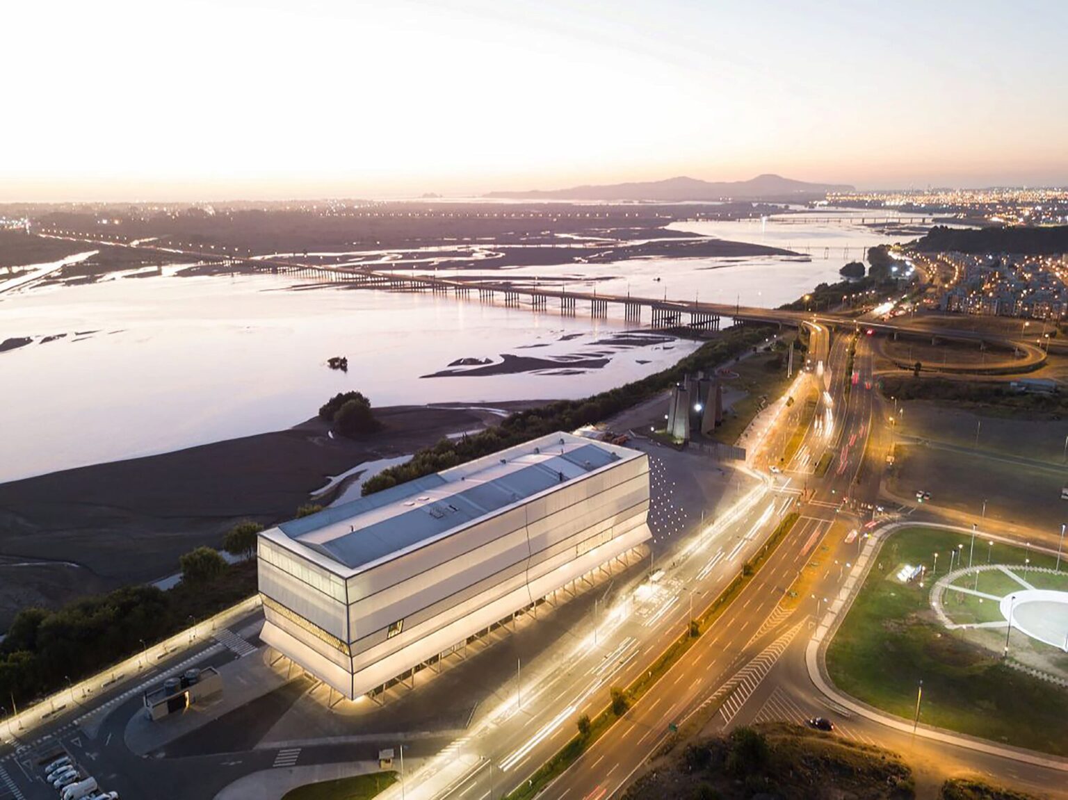 Pritzker 2026 Balva Arhitektam, Kurš Veido Jutīgumu3