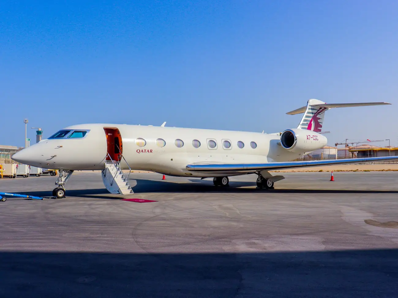 Qatar Executive Kas Tas Ir