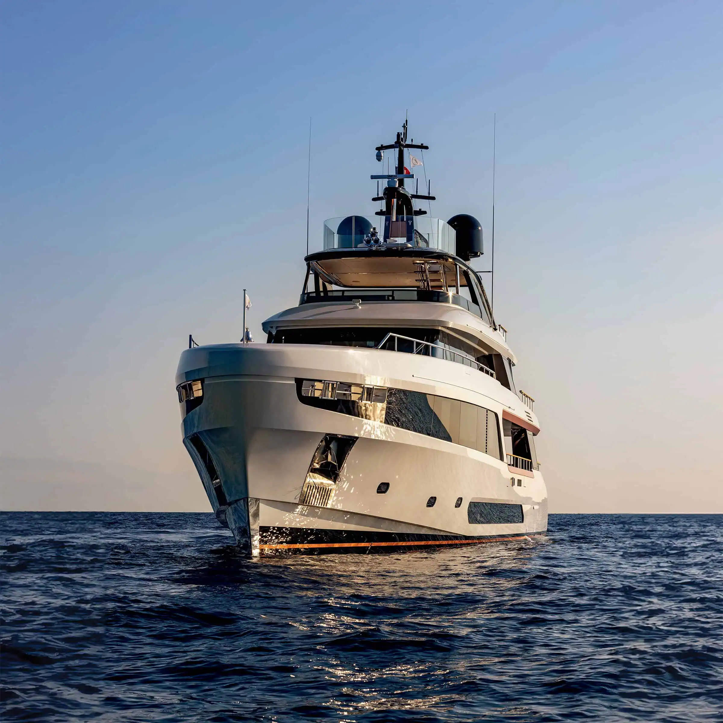 Kas ir Benetti Motopanfilo 37 M