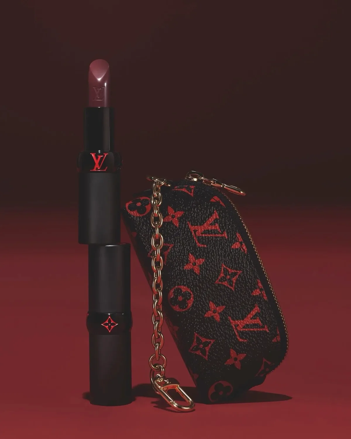 Monogramma Louis Vuitton uz kosmētikas2